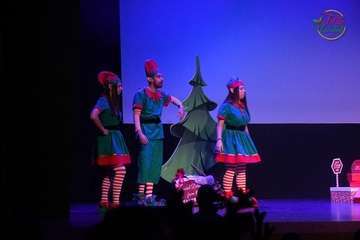 Papá Noel irrumpe en el Teatro de Telde/Francisco Javier Santana.