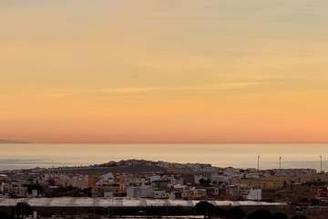 Amanecer sobre el litoral de Telde/Jesús Ruiz Mesa.