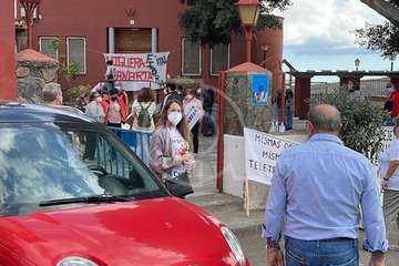 La demanda de fibra óptica motivó este sábado una concentración ciudadana en La Higuera Canaria/TA.