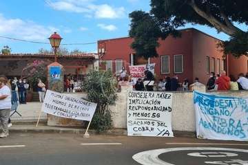 La demanda de fibra óptica motivó este sábado una concentración ciudadana en La Higuera Canaria/TA.