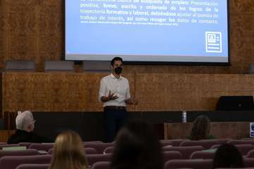  Josep Bordón, de la empresa Eliben (Telde), imparte una ponencia en la ULPGC/TA.
