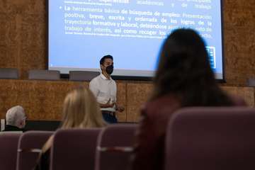  Josep Bordón, de la empresa Eliben (Telde), imparte una ponencia en la ULPGC/TA.