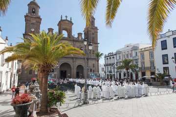 Ordenación de Cristóbal Déniz como primer obispo auxiliar de Canarias/Cober/Canarias y Acfi Pres.
