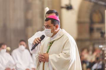 Ordenación de Cristóbal Déniz como primer obispo auxiliar de Canarias/Cober/Canarias y Acfi Pres.