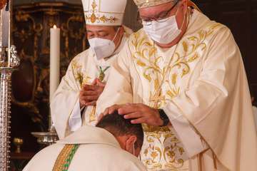 Ordenación de Cristóbal Déniz como primer obispo auxiliar de Canarias/Cober/Canarias y Acfi Pres.