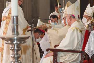 Ordenación de Cristóbal Déniz como primer obispo auxiliar de Canarias/Cober/Canarias y Acfi Pres.