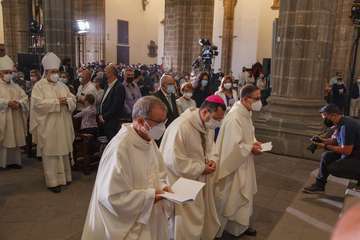 Ordenación de Cristóbal Déniz como primer obispo auxiliar de Canarias/Cober/Canarias y Acfi Pres.