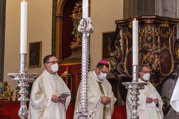 Ordenación de Cristóbal Déniz como primer obispo auxiliar de Canarias/Cober/Canarias y Acfi Pres.