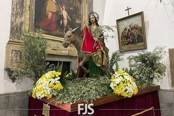 La procesión de La Burrita toma San Juan después de dos años de suspensión por la pandemia/Francisco Javier Santana y Antonio Alí.