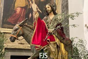 La procesión de La Burrita toma San Juan después de dos años de suspensión por la pandemia/Francisco Javier Santana y Antonio Alí.