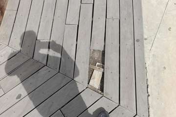 Deterioro galopante de la escalinata entre la calle Margarita y el paseo marítimo de La Garita/TA.