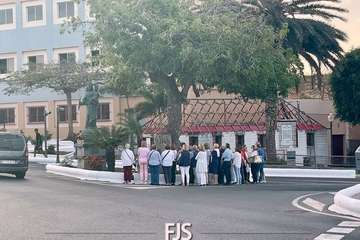  Fervor ante la talla callejera de María Auxiliadora en Telde/Francisco Javier Santana.