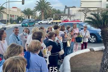  Fervor ante la talla callejera de María Auxiliadora en Telde/Francisco Javier Santana.