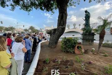  Fervor ante la talla callejera de María Auxiliadora en Telde/Francisco Javier Santana.