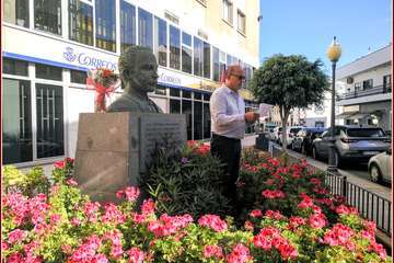 Ofrenda floral en Telde, en homenaje al poeta José Martí/Ildefonso Rodríguez.