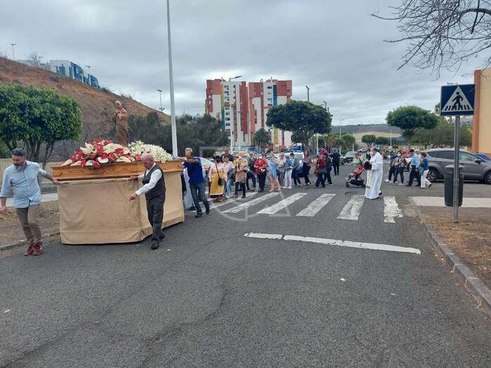 Momento del inicio de la procesión/TA.