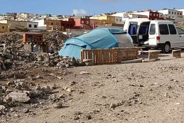 Quejas por la presencia constante de caravanas y campistas en Hoya del Pozo/TA.