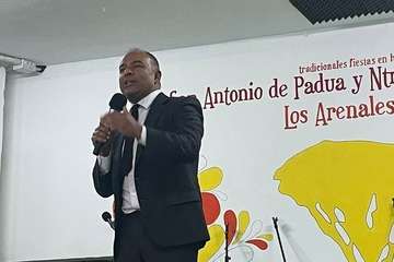 Pregón de las fiestas de Los Arenales (Telde)/TA.