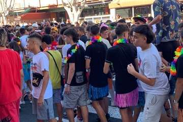 Una marea humana 'canta' al Carnaval por las calles de Telde/TA, Jesús Ruiz Mesa, Francisco Javier Santana, Antonio Alí y C7..