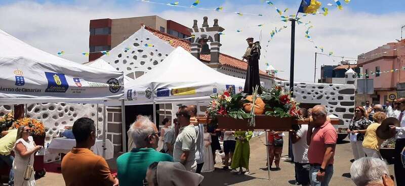 Momento de la procesión de este domingo en San Antonio/TA.