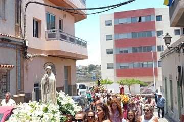 Misa, procesión religiosa y verbena del solajero en San Antonio de Telde/TA.