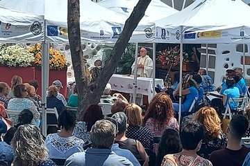 Misa, procesión religiosa y verbena del solajero en San Antonio de Telde/TA.