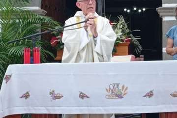 Misa, procesión religiosa y verbena del solajero en San Antonio de Telde/TA.