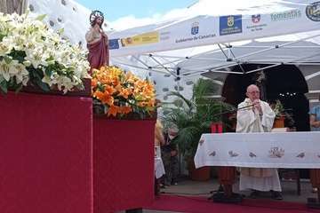 Misa, procesión religiosa y verbena del solajero en San Antonio de Telde/TA.