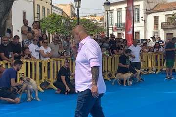 Los presas canarios toman la plaza de San Juan (Telde)/TA.