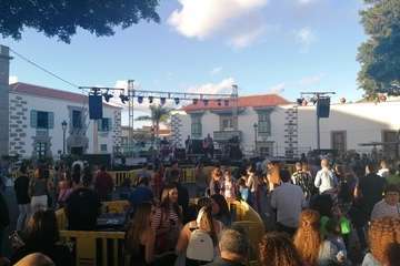 La Noche de San Juan arranca a tope de animación en el casco viejo de Telde/TA.