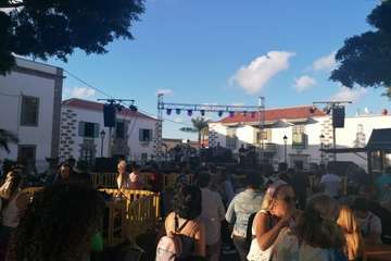 La Noche de San Juan arranca a tope de animación en el casco viejo de Telde/TA.