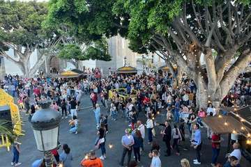 La Noche de San Juan arranca a tope de animación en el casco viejo de Telde/TA.