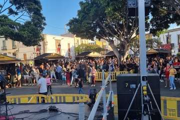 La Noche de San Juan arranca a tope de animación en el casco viejo de Telde/TA.