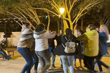 La Breña arranca sus fiestas patronales con Maestro Florido y la Parranda Mejunje/TA.