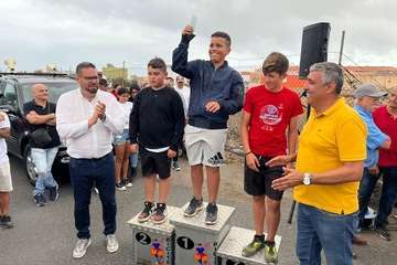  Telde disfruta con los pura sangre/TA.