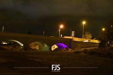El puente de los Siete Ojos de Telde se torna multicolor con orgullo/Francisco Javier Santana.