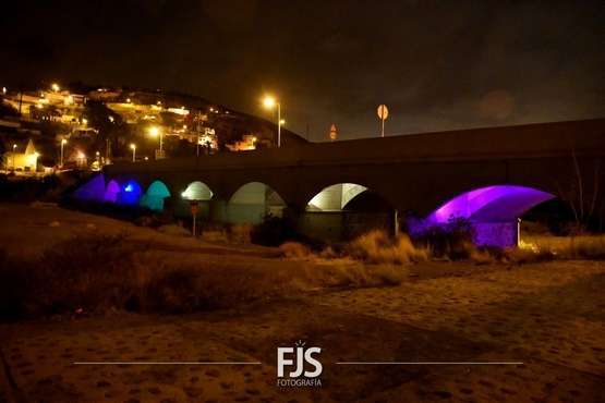 El puente de los Siete Ojos de Telde se torna multicolor con orgullo/Francisco Javier Santana.