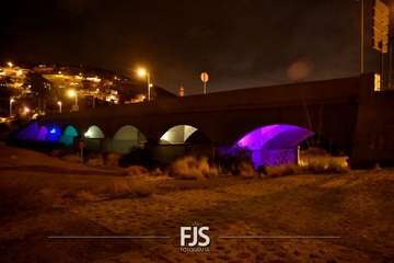 El puente de los Siete Ojos de Telde se torna multicolor con orgullo/Francisco Javier Santana.