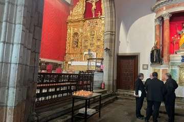 Visita del nuncio del Papa a la Basílica de Telde/Francisco Javier Santana y Antonio Alí.