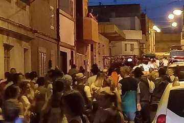 Jolgorio callejero en la romería a la Virgen de Lourdes en El Goro (Telde)/TA.