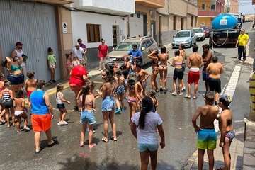 El Goro despide sus fiestas patronales con la procesión de la patrona/TA y Francisco Javier Santana.