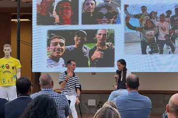 Charla motivacional en la Casa Condal a cargo de Álex Roca/TA.