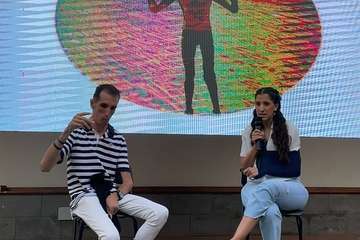 Charla motivacional en la Casa Condal a cargo de Álex Roca/TA.