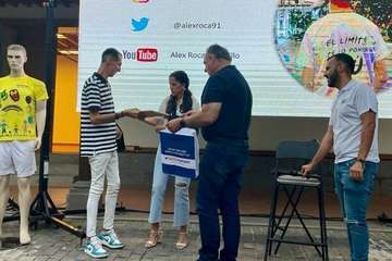 Charla motivacional en la Casa Condal a cargo de Álex Roca/TA.