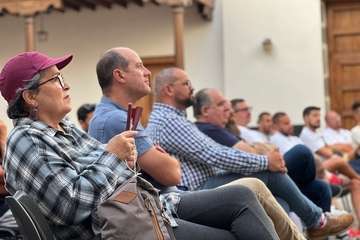 Charla motivacional en la Casa Condal a cargo de Álex Roca/TA.