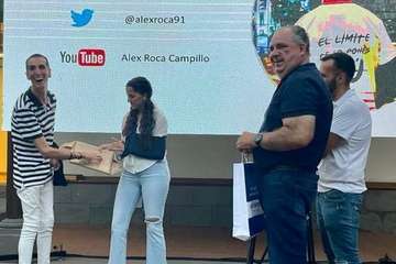 Charla motivacional en la Casa Condal a cargo de Álex Roca/TA.