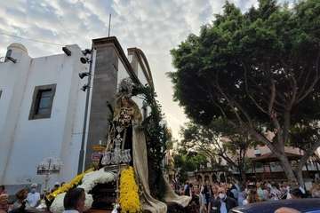 Procesión de Carmen en Los Llanos de Telde/TA y Jesús Ruiz Mesa.
