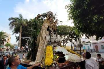 Procesión de Carmen en Los Llanos de Telde/TA y Jesús Ruiz Mesa.