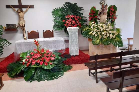 Hornos del Rey pone fin a sus fiestas con una misa y procesión religiosa/TA.