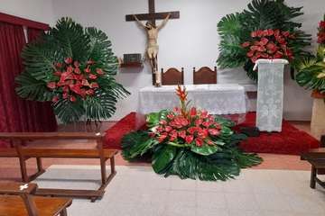 Hornos del Rey pone fin a sus fiestas con una misa y procesión religiosa/TA.